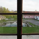 玛拉佐维假日公园酒店 3*