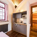 玛拉佐维假日公园酒店 3* Kolinec