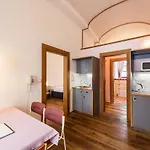 招待所 玛拉佐维假日公园酒店 3*