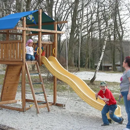 게스트하우스 Holidaypark Mlazovy Kolinec